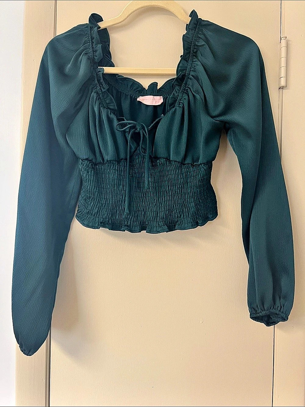 altar’d State scoop neck with tie front Long-Sleeve Blouse Green